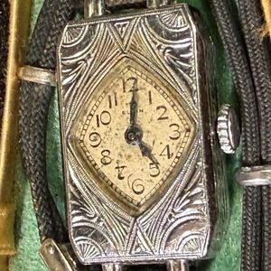 Vintage Gruen Art Deco Ladies Cord Wristwatch c 1920s 1930s Engraved Case Box